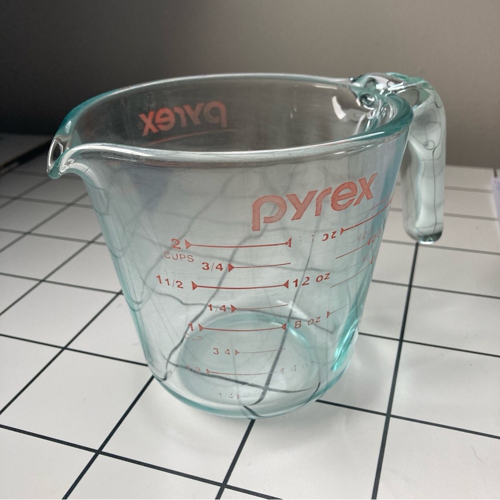 Pyrex Glass Measuring Cup - VINTAGE